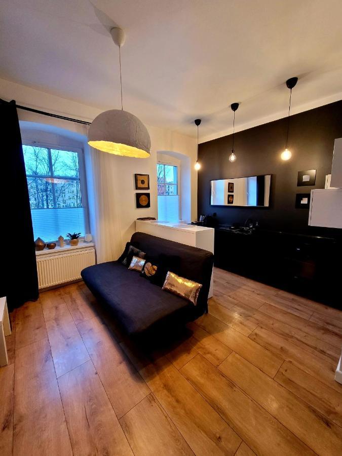 Ferienwohnung Apartament By The Way Breslau Exterior foto