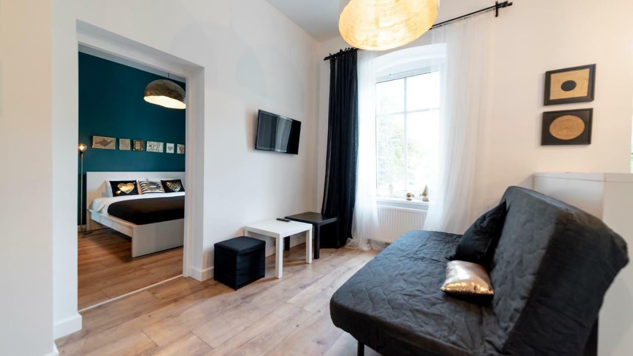 Ferienwohnung Apartament By The Way Breslau Exterior foto